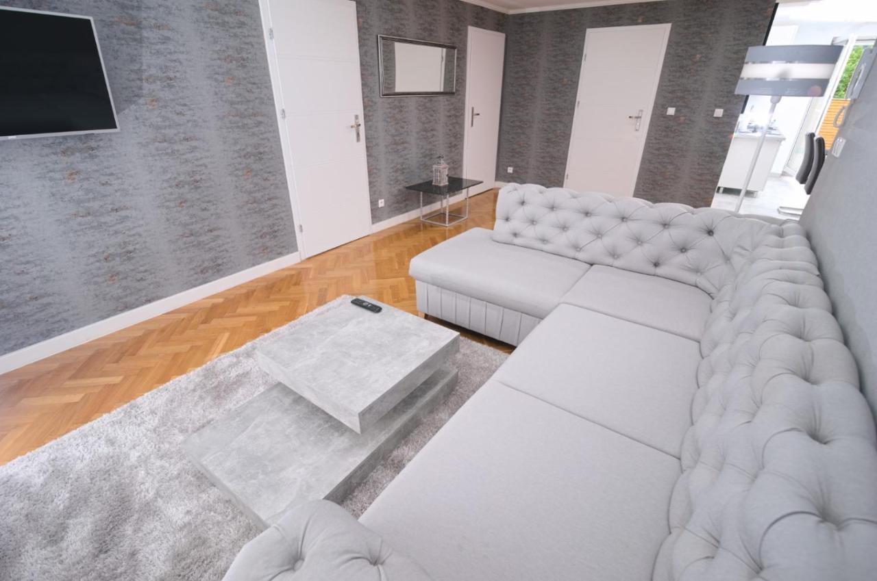 Apartamenty Bernardo Lux كارباش المظهر الخارجي الصورة